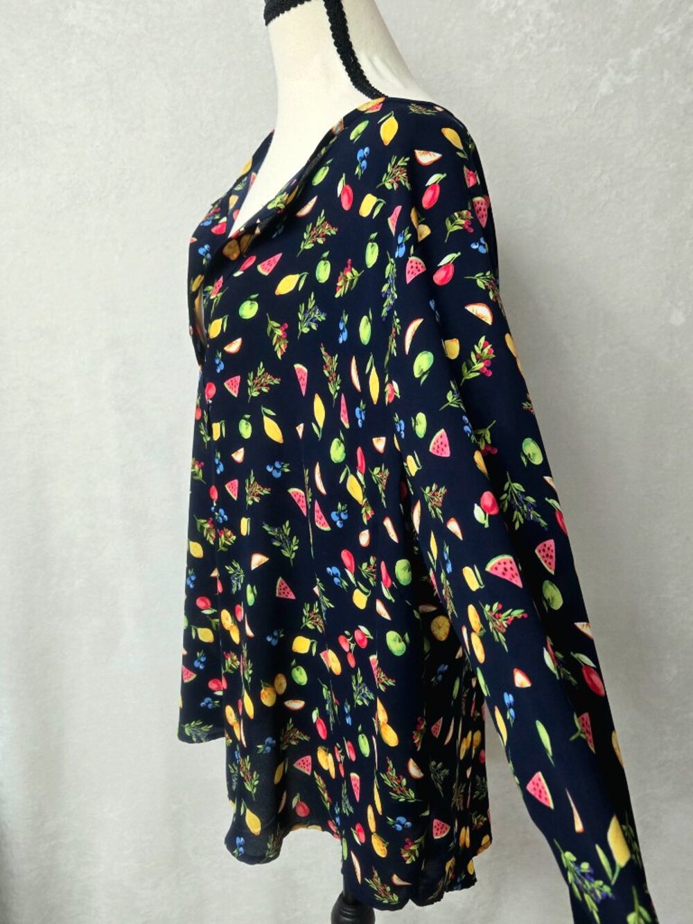 Philosophy Republic Blouse 3X Fruit Print V Neck Split Collar Long Sleeve
